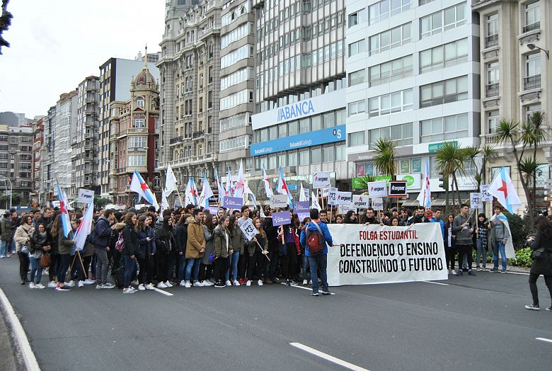 16-04-16ManifestacionEstudantil_A Corunha_04.JPG
